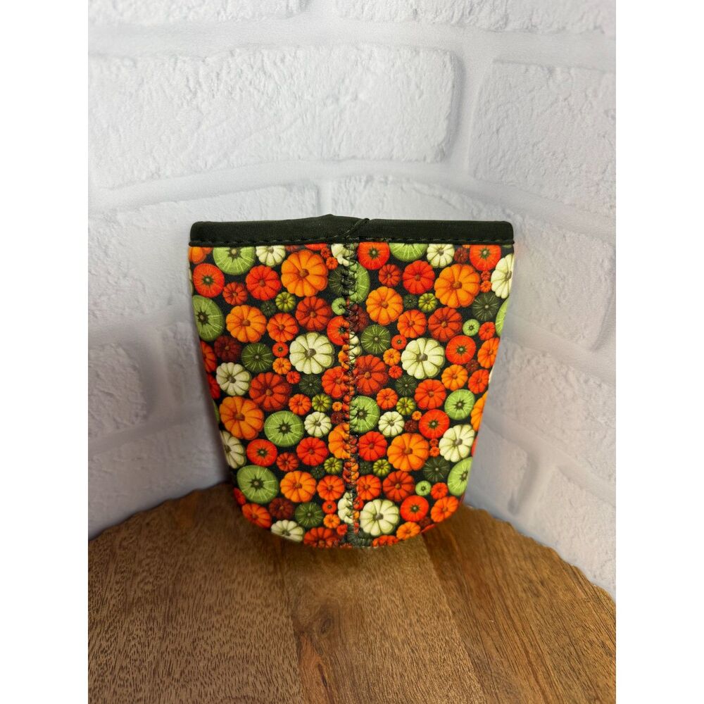 Sok It JAVASOK Neoprene Cold Sleeve for 22-28oz Cups PUMPKINS MEDIUM - Picture 2 of 3